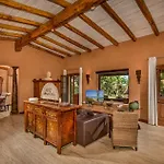Villa Ashram 6, Emma *